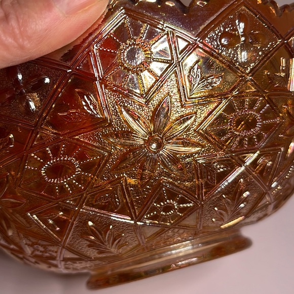 Stunning Imperial Glass Marigold Hattie Pattern Scalloped Edge Bowl 7-1/2" - Picture 6 of 16